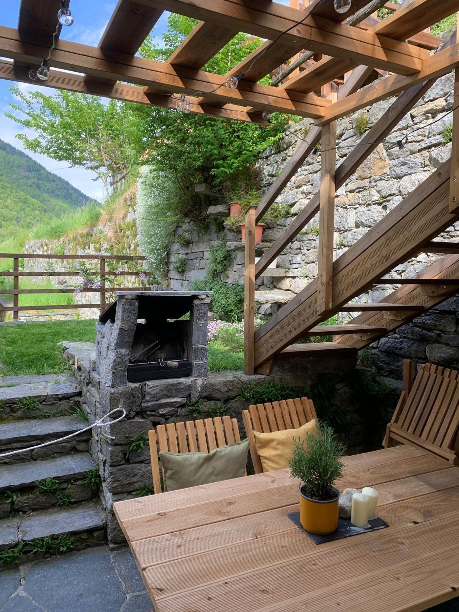 Casa Gialla Russo Eksteriør billede